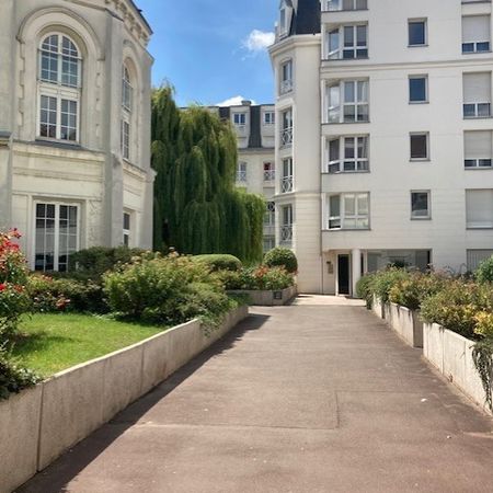 Location Appartement 2 pièces 40m² LILLE 59000 - Photo 4