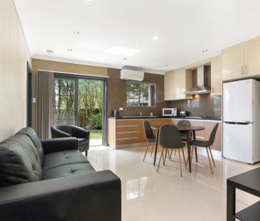 Modern private living in convenient Strathfield location - Photo 1