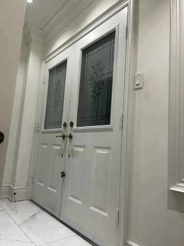 For Lease - 187 Redstone Road, Richmond Hill, Ontario - Photo 3