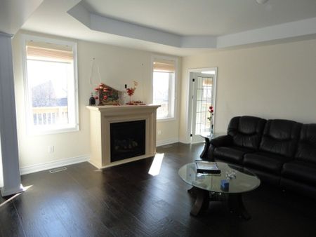 For Lease - 138 Shadow Falls Drive, Richmond Hill, Ontario - Photo 4