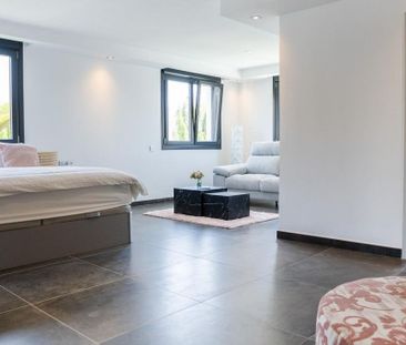 Luxury Villa for rent in Marbella, Andalusia - Photo 6