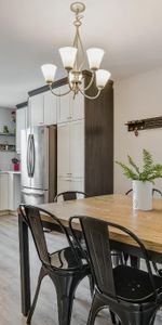 DISPO: Grand 5½ rénové, 2 stationnements, rangement, clim - Photo 4