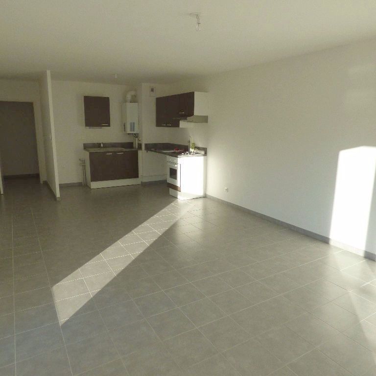 Location Appartement 3 pièces 70m² NOTRE DAME DE BONDEVILLE 76960 - Photo 1