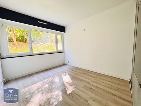 Location Appartement 4 pièces 79m² NOISY LE GRAND 93160 - Photo 5