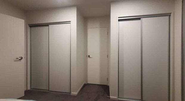 Modern & Sunny Room in Orewa - Photo 1