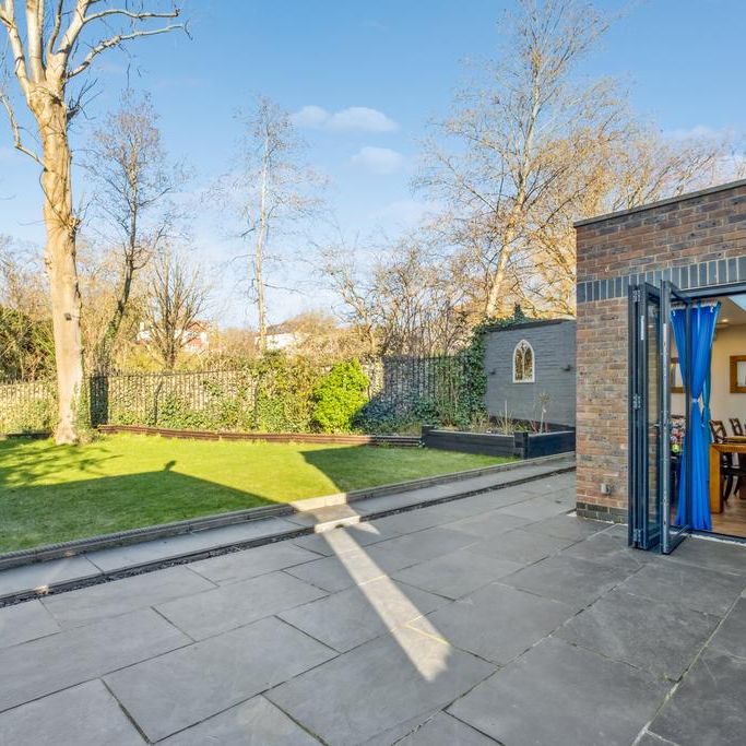 6 bedroom detached house to rent - Photo 1