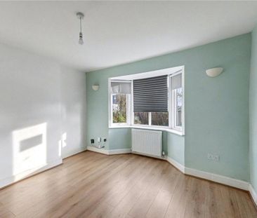 3 bedroom detached house to rent - Photo 3