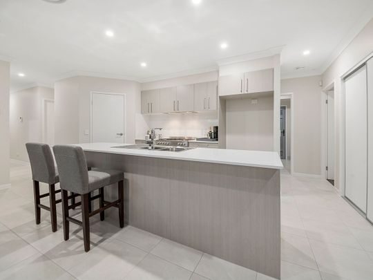 Luxury 4 Bedroom Home - Photo 1