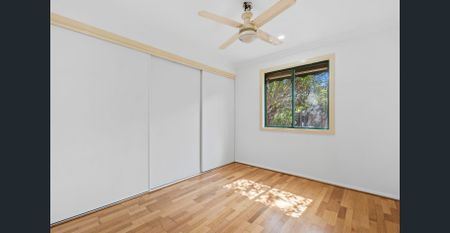 Rare offering in a central location – walk to station and shops - Photo 3