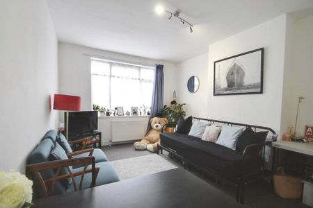3 bedroom apartment to rent - Photo 5