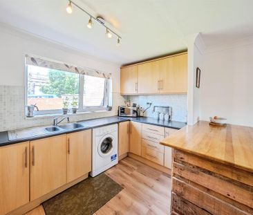 2 bedroom flat to rent - Photo 6