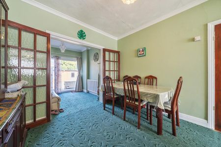 4 bedroom semi-detached house to rent - Photo 5