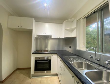 2 Bedroom Apartment&excl;&excl; - Photo 3