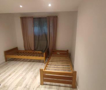 Wyremontowane kapitalnie mieszkanie w suterenie bloku - Zdjęcie 5