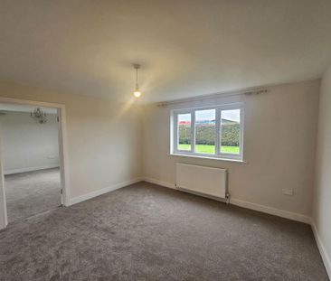 5 bedroom detached house to rent - Photo 1