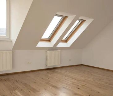 NEU - Charmante Dachgeschoß-Garconniere – ca. 45 m² | Brigittenau, ... - Photo 2