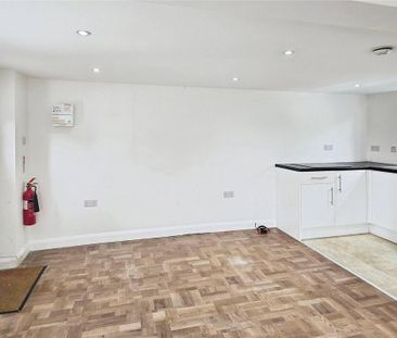 1 bedroom semi-detached house to rent - Photo 5