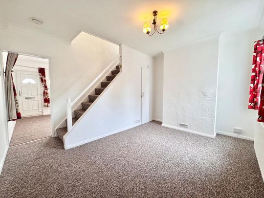 2 bedroom end of terrace house to rent - Photo 1