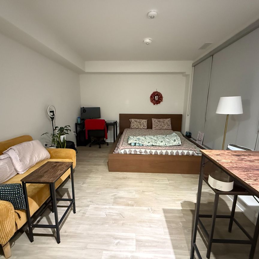 For Lease - 576 Front Street Unit# 301E, Toronto, Ontario - Photo 1