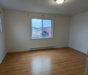1 room apartment of 52m² in Gatineau - Photo 2