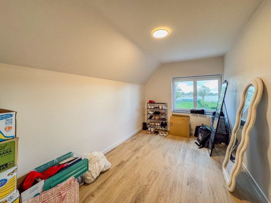 Volledig gerenoveerde woning met 3 slaapkamers, carport en tuin. - Foto 1