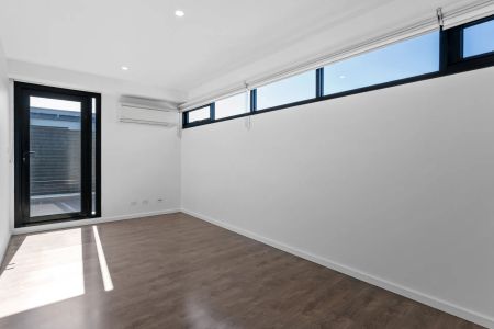 Unit 403/139 Chetwynd Street, North Melbourne. - Photo 4