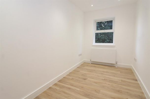 Lime Tree Place, St. Albans - Photo 1