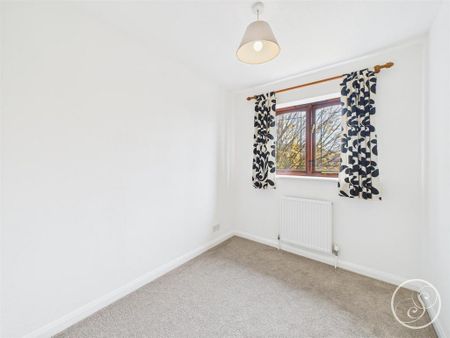 2 bedroom semi-detached house to rent - Photo 5