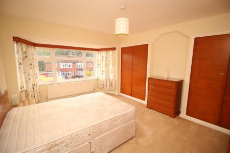 3 bedroom Semi-detached house to rent in Newlands Avenue, Gosforth, Newcastle Upon Tyne - Photo 5