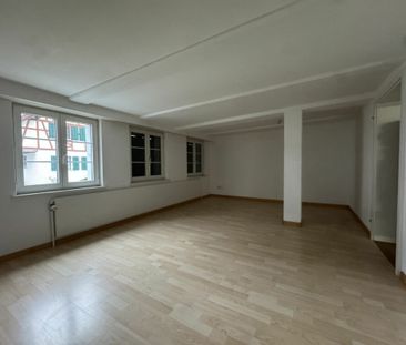 3-room old building apartment - Photo 1