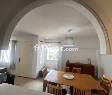 Casa adosada en alquiler en Las Chapas - Photo 2