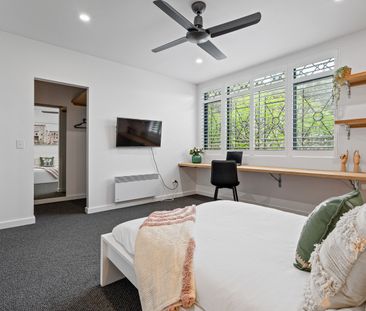 Luxury Furnished Coastal Home - Photo 5