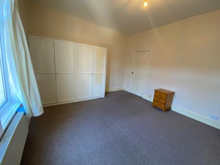 One Bedroom Apartment - Photo 2