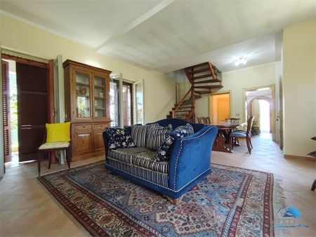 Casale indipendente con giardino privato a Todi - Foto 2