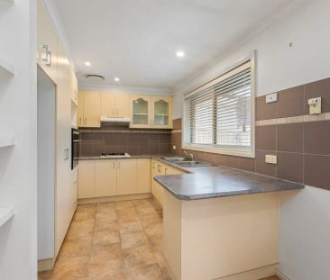 Stylish Two-Bedroom Home with Spacious Courtyard & Outdoor Entertai... - Photo 3