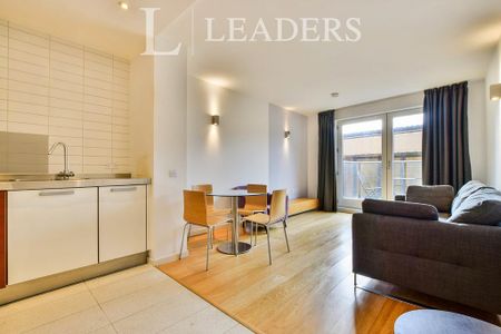 1 bedroom flat to rent - Photo 2