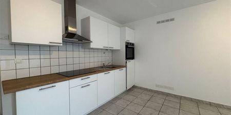 Appartement te huur in Marche-en-Famenne voor € 620 met 1 slaapkamer - Foto 4