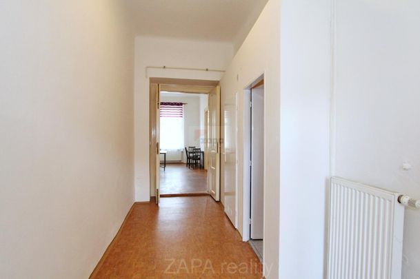 Pronájem bytu 2+1 69 m² - Photo 1