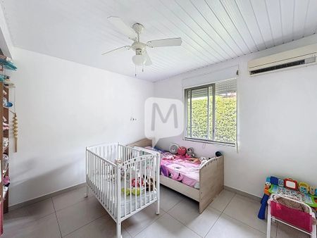 Location Maison 5 pièces 130m² REMIRE MONTJOLY 97354 - Photo 3