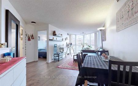 7 Concorde Place #410 - Photo 2