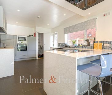 4 bedroom detached house to rent - Photo 6