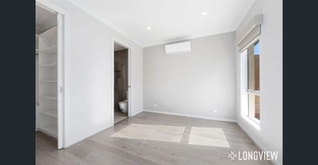 LUXE THREE BED AND THREE LIVING ZONE FAMILY HOME - Photo 5