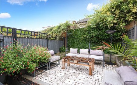 Albert Road, Addlestone, Surrey, KT15 - Photo 3