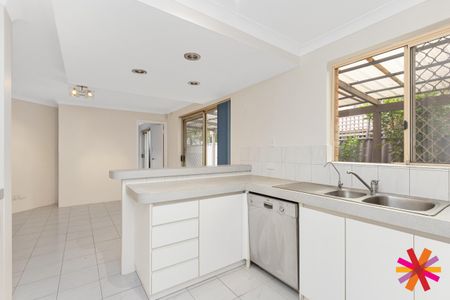 FANTASTIC 3 BEDROOM 2 BATHROOM TOWNHOUSE IN SOUTH PERTH! - Photo 5