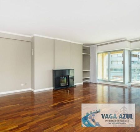 3 bedroom luxury Flat for rent in Matosinhos, Portugal - Photo 4