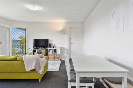 Walking distance to parks and shops. - Photo 4