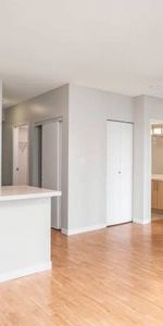 Studio, Secure bicycle storage rooms, Convenient visitor parking - Photo 4