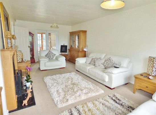 3 bedroom semi-detached house to rent - Photo 1