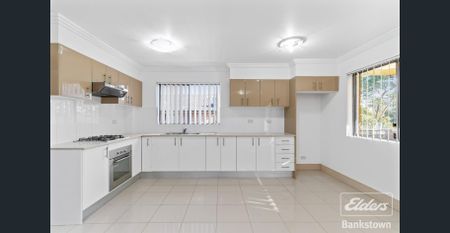 TOP FLOOR APARTMENT - Photo 3