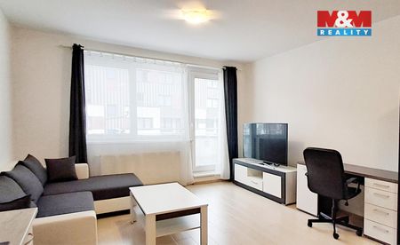 Pronájem bytu 1+kk a garsoniéry 34 m², Honzíkova 610, Praha - Photo 2